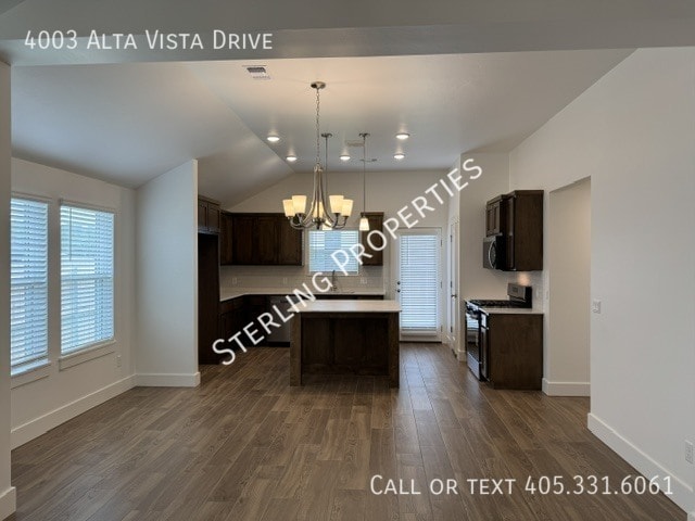 Building Photo - 4003 Alta Vis Dr