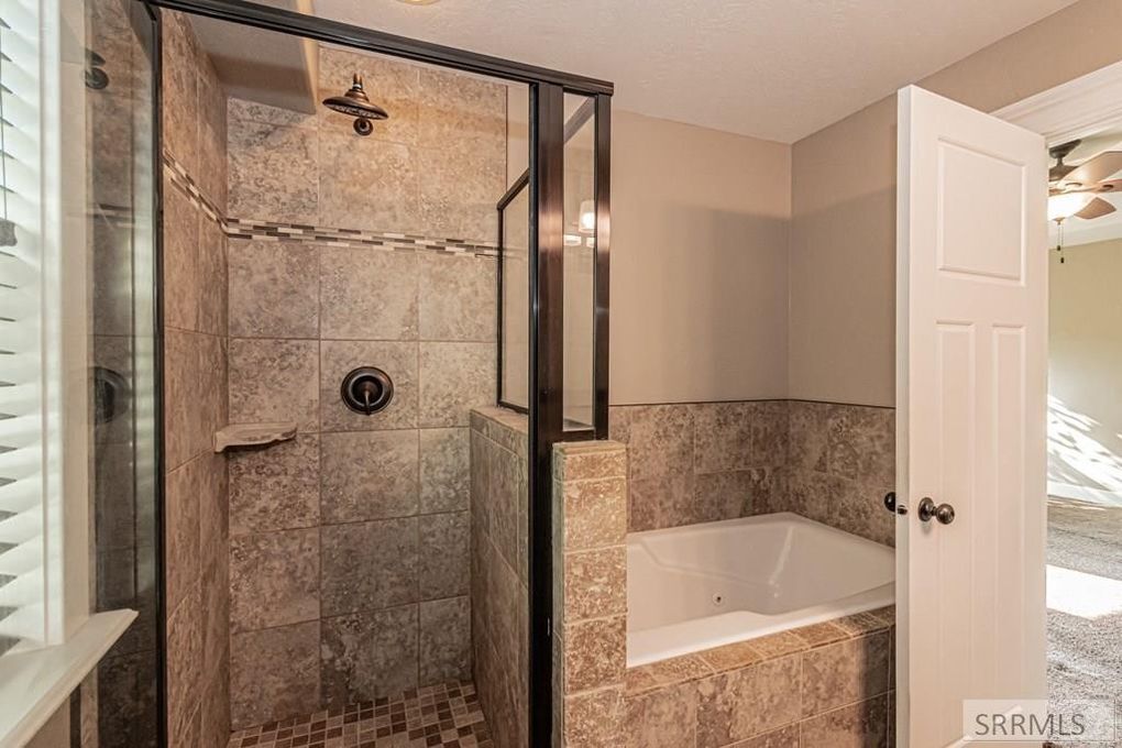 Building Photo - 2222 Cobblefield Way