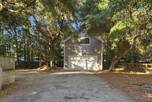 Building Photo - 310 Kemper Rd