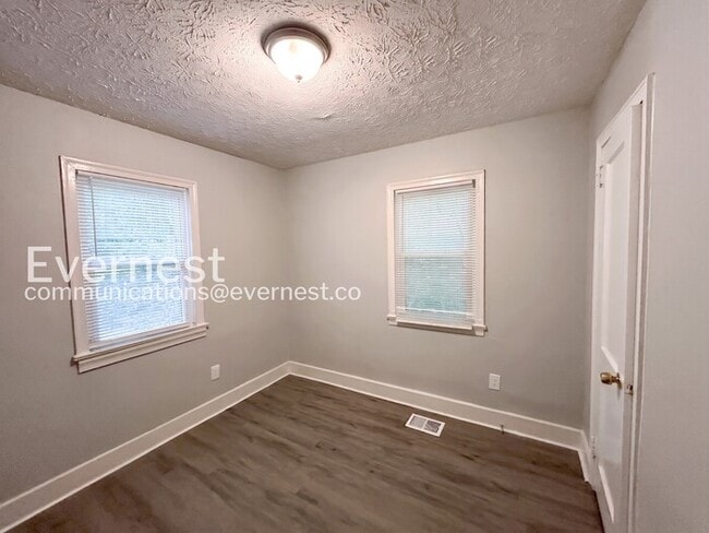 Building Photo - 2175 Pansy St NW