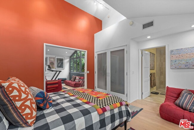 Building Photo - 354 14th St