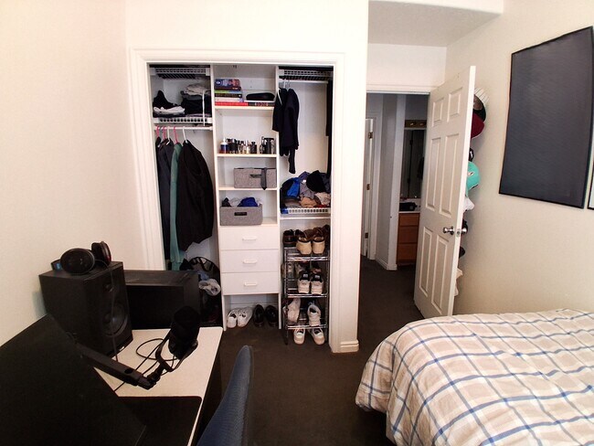 Building Photo - 879 E 350 N