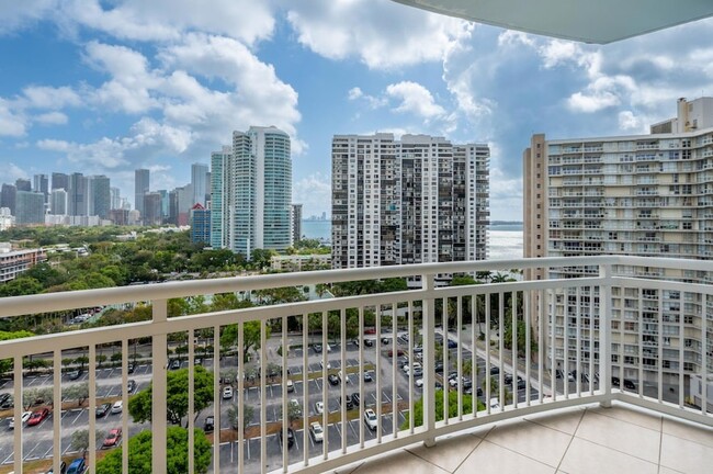 Building Photo - 2475 Brickell Ave
