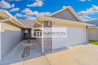 Building Photo - 5326 N Hillside St