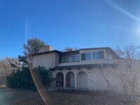 Building Photo - Large, Beautiful Home! Walking Distance to St. Mary's!