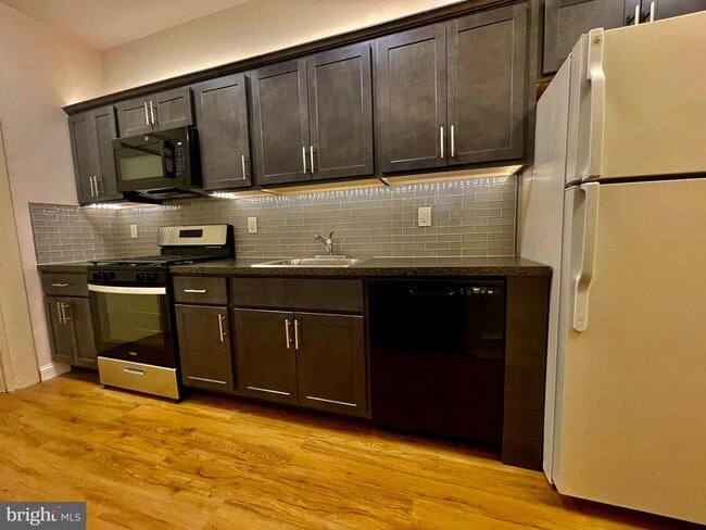 Building Photo - 112 N 34th St