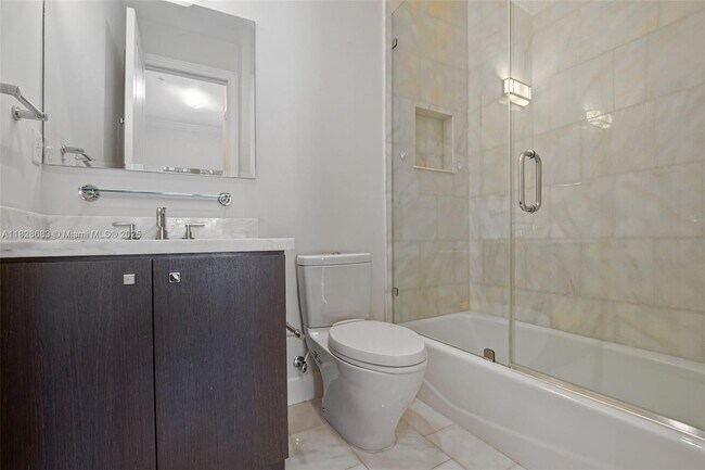 Building Photo - 7530 SW 56th Ct