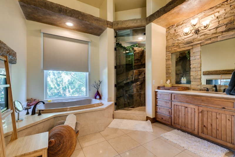 Building Photo - 549 Regents Gate Dr