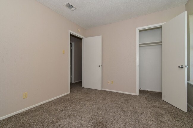 Building Photo - 3117 Chaparral- House