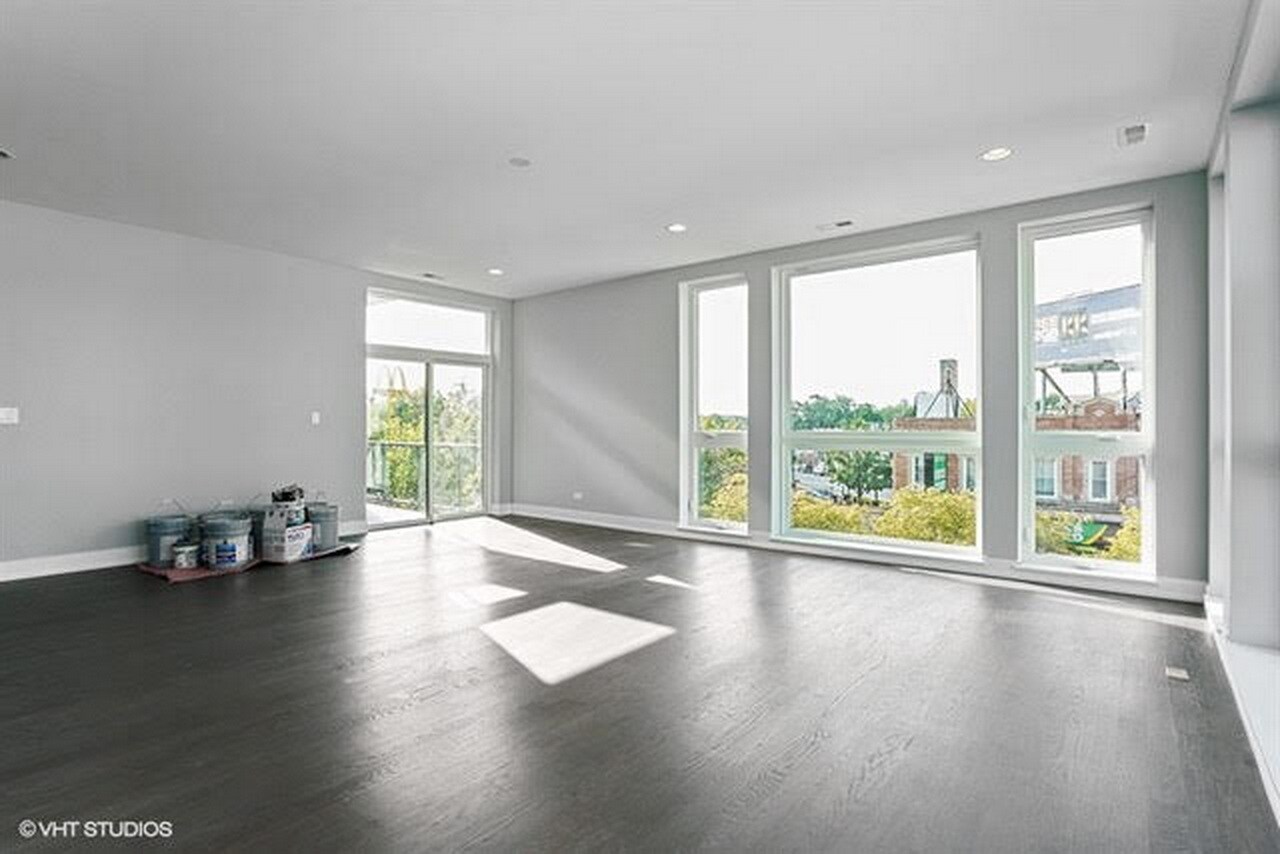 Building Photo - 3620 W Irving Park Rd