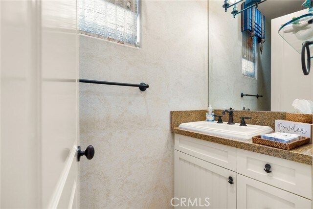 Building Photo - 208 E Balboa Blvd