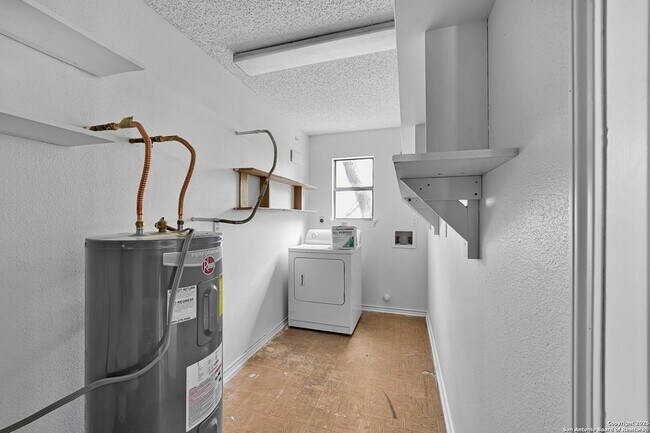 Building Photo - 3161 Tanglewood Trail