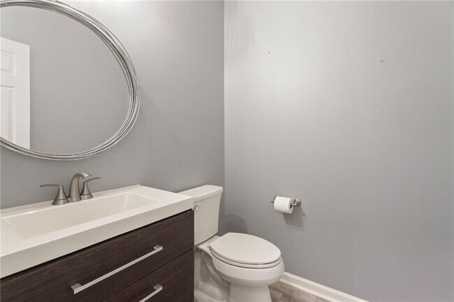 Building Photo - 133 Parkstone Way