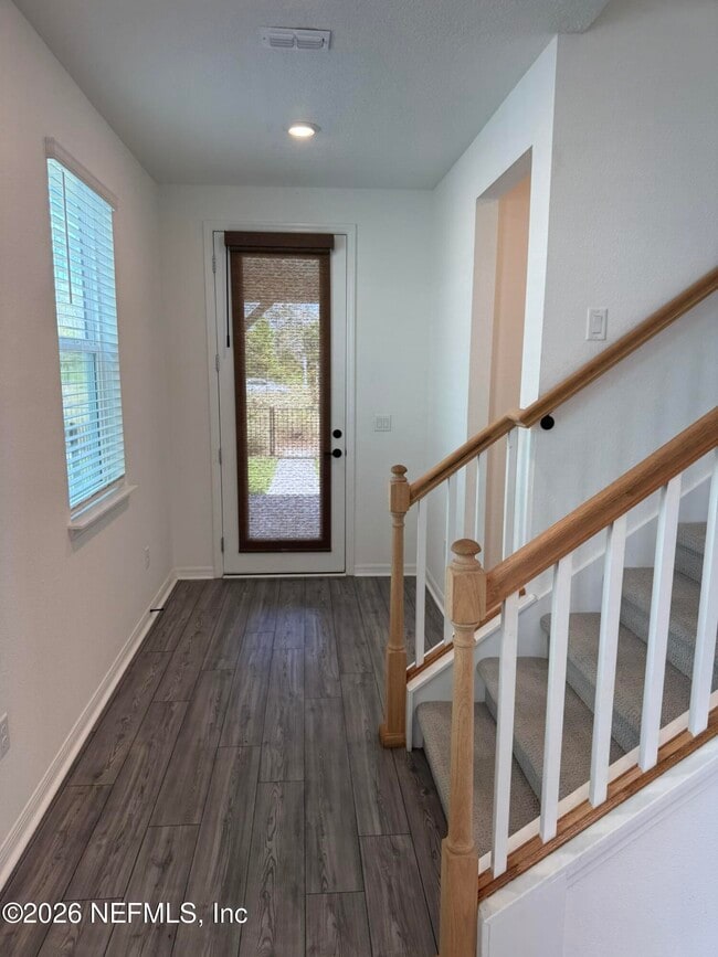 Building Photo - 236 Hawthorn Pk Cir