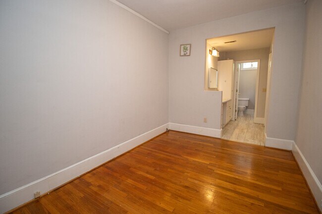 Building Photo - 711 Kawana Rd