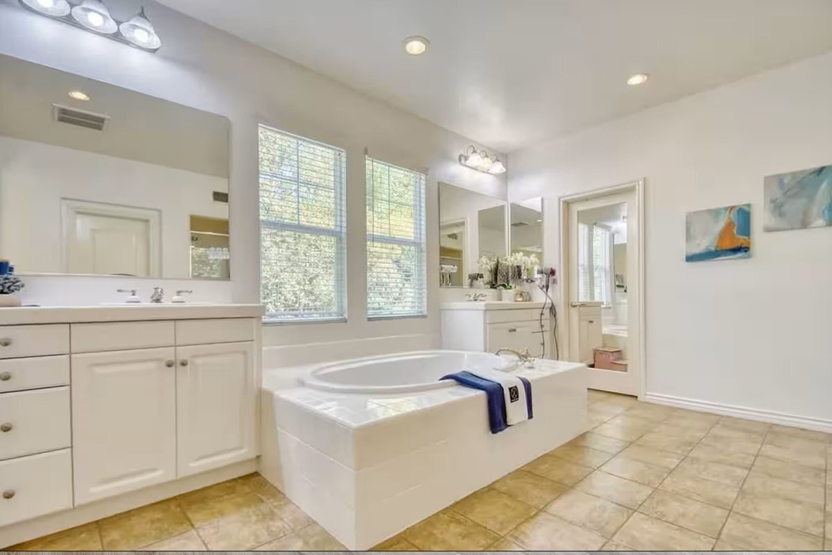 Building Photo - 2939 Hawks Pointe Dr