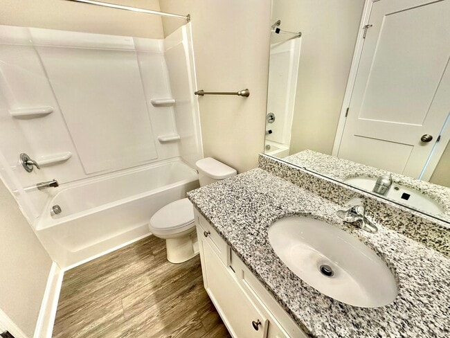 Building Photo - 416 S Confederate Ave