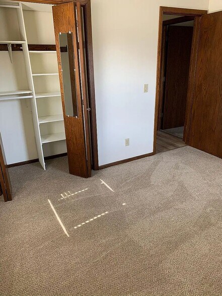 Building Photo - 4687 3rd St NE