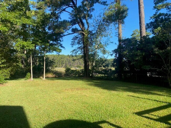 Building Photo - Beautiful Waterfront 4-Bedroom Home in Pirates Cove!