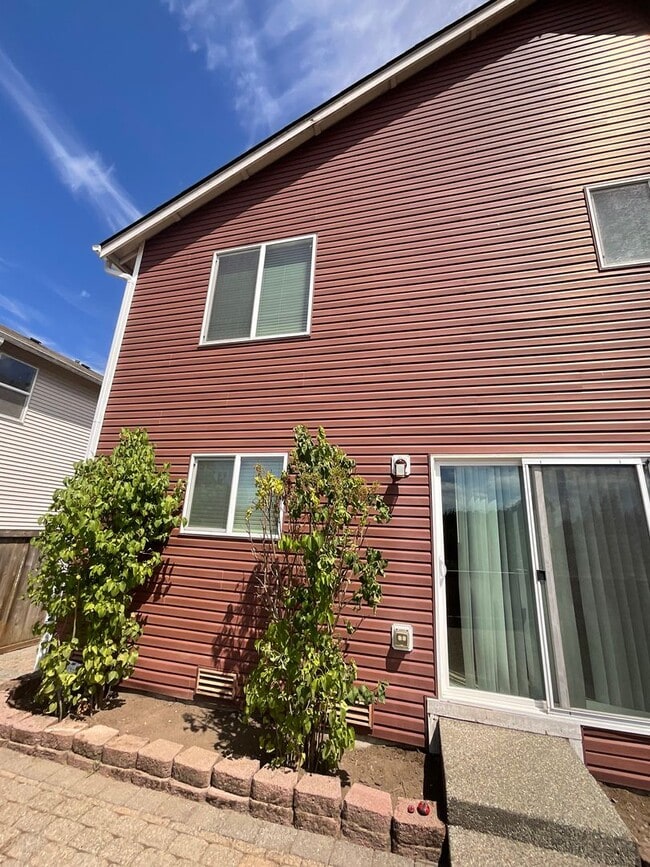 Building Photo - Charming 3-Bedroom Home for Rent