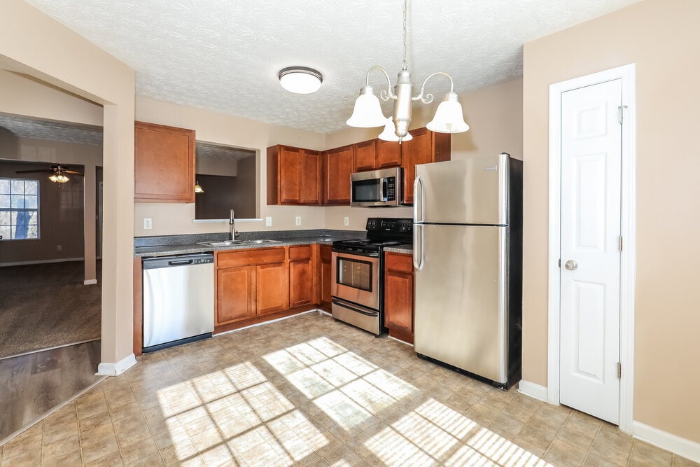 Building Photo - 1870 Grove Way