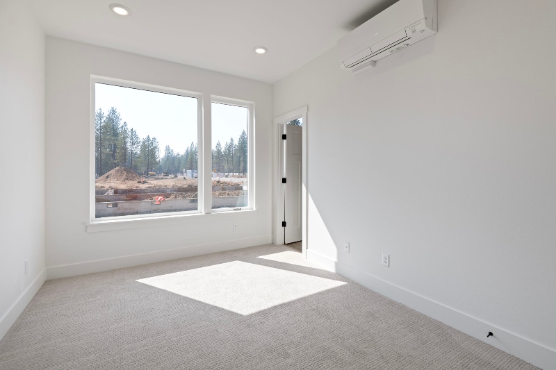 Building Photo - 971 W Linda Ave