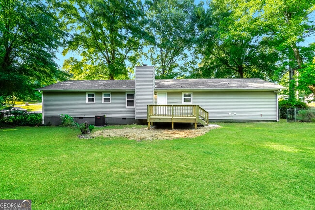 Building Photo - 15 Cedar Creek Dr