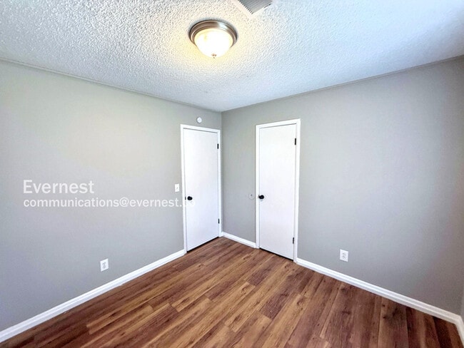 Building Photo - 1004 Cherry Brook Cir