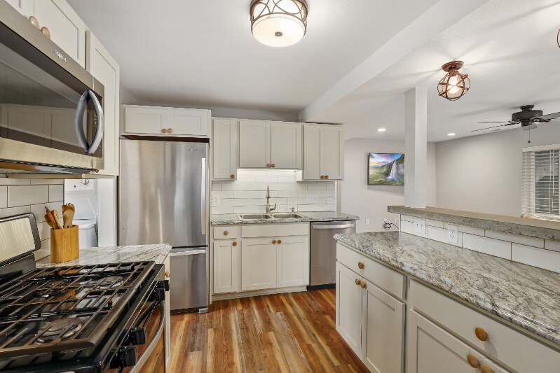 Building Photo - 616 2nd St