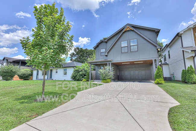 Building Photo - 253 Riverside Dr