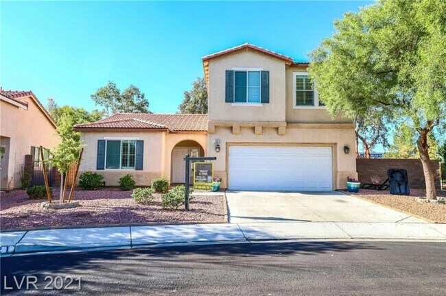 Building Photo - 2521 Stanwood Ave