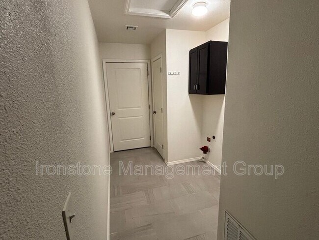 Building Photo - 3817 S 29th W Ave