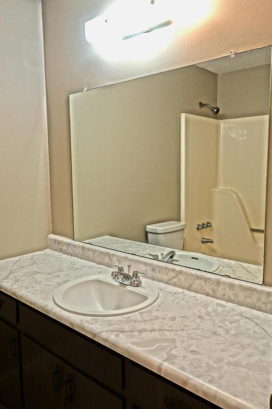 Building Photo - 2217 Villaret Dr SW