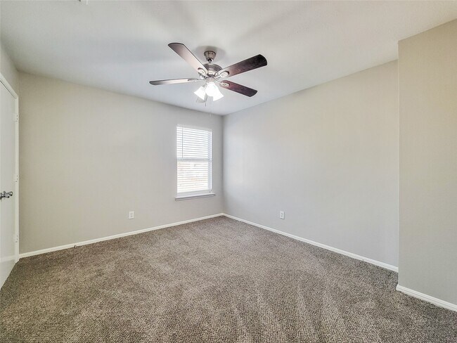 Building Photo - 3926 W Lindbergh Ct