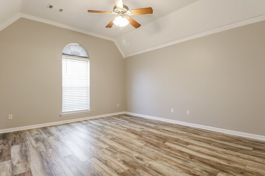Building Photo - 5181 Summer Meadows Ln