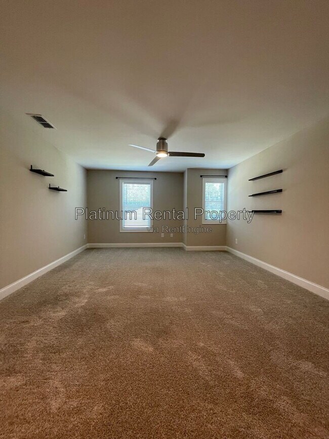 Building Photo - 3215 Summerpoint Crossing