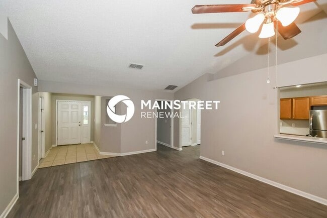 Building Photo - 4 Bedroom Pet-Friendly Home in Jacksonvill...