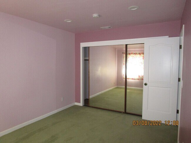 Building Photo - 2827 Owens St