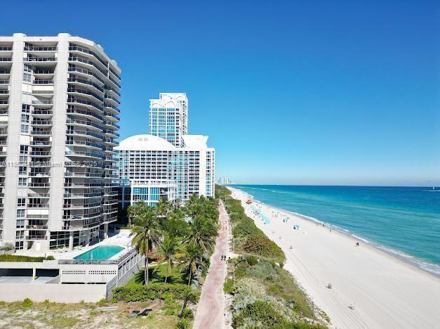Building Photo - 6767 Collins Ave
