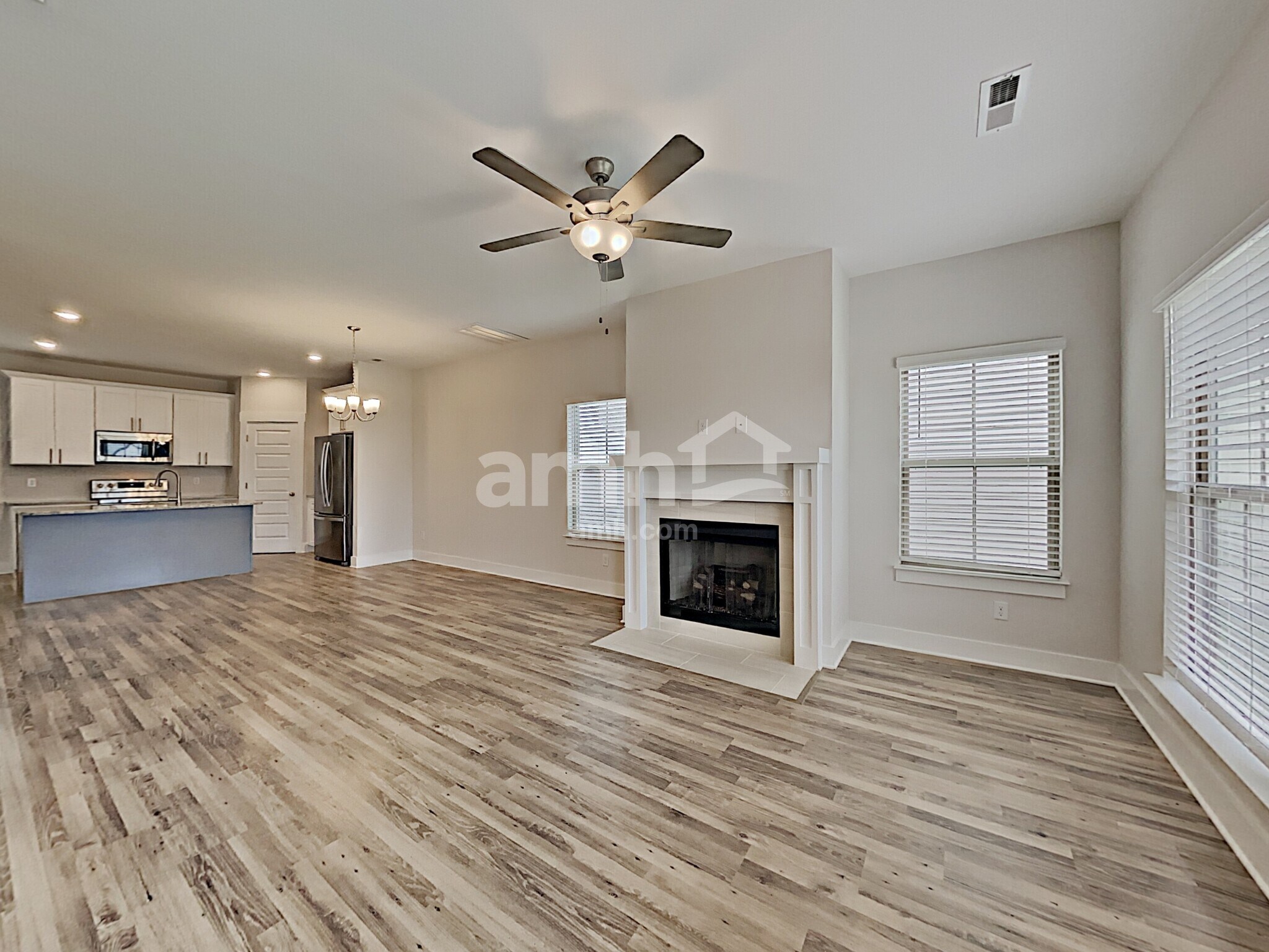 Building Photo - 326 Charity Ln