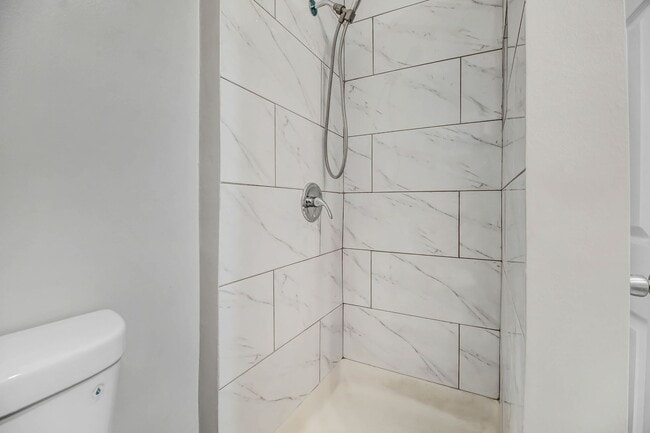 Building Photo - 4846 Doane Ave