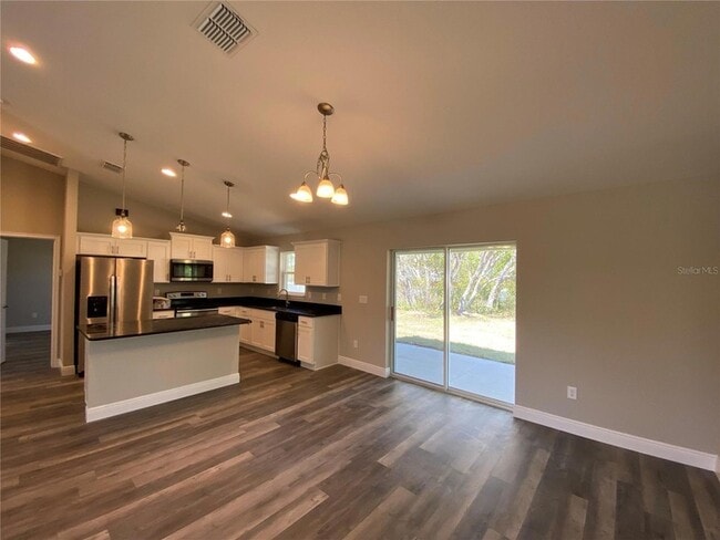 Building Photo - 5221 SW 115th Loop
