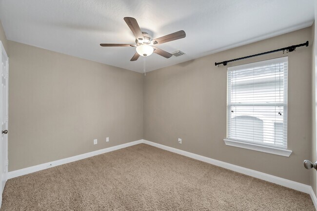 Building Photo - 51 Panterra Way