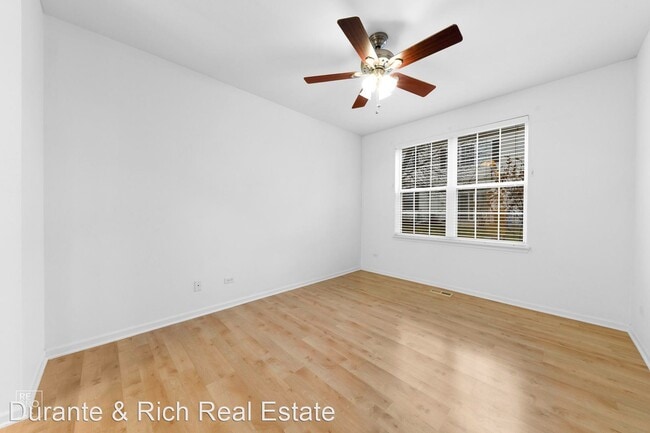 Building Photo - 2853 Falling Waters Dr