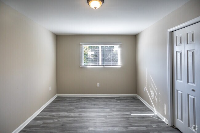 2 BR, 1 BA - 750SF - Timber Pines Apartments