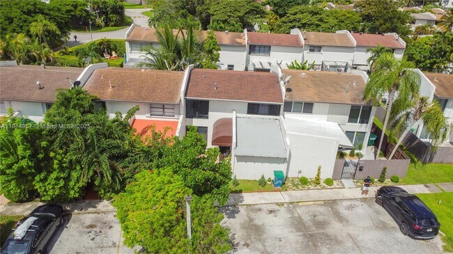 Building Photo - 6604 SW 113th Ave