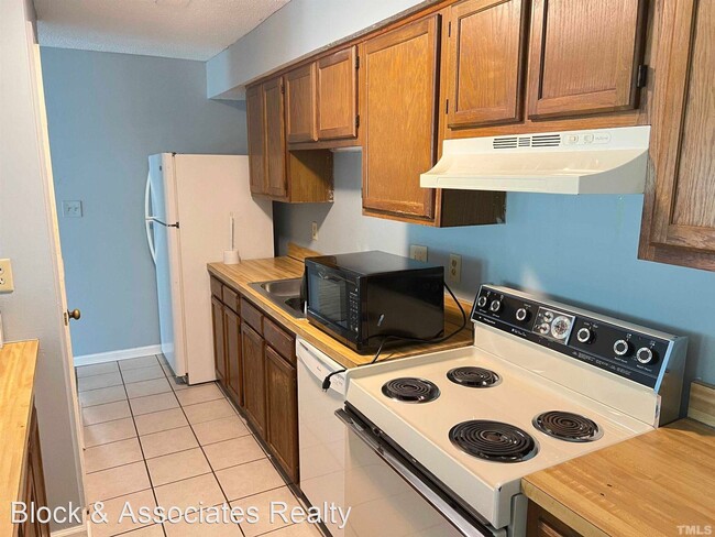 Building Photo - 2 br, 2 bath House - 1300-103 Park Glen Dr.