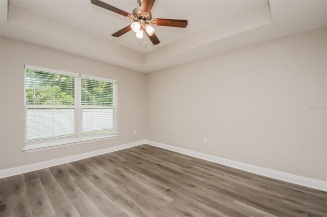 Building Photo - 463 Columbia Ct