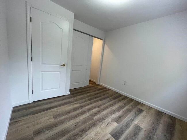 Building Photo - 416 10TH St