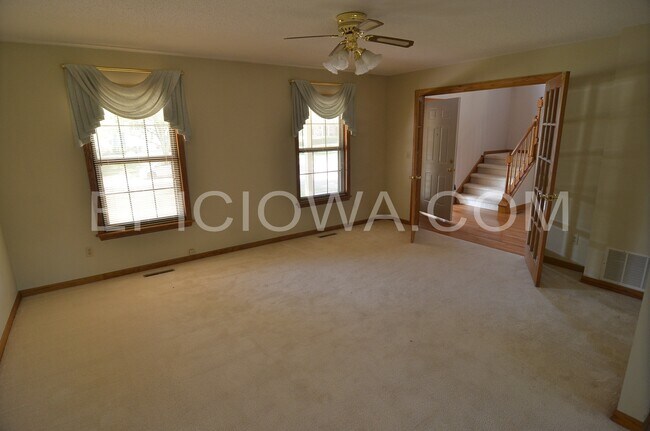 Building Photo - 372 Willshire Ct NE